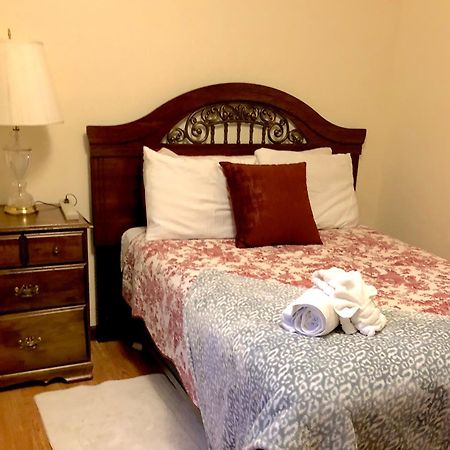 Glacier Guest Room - Private Room In Shared House Reduced Price On Tours Джуно Экстерьер фото